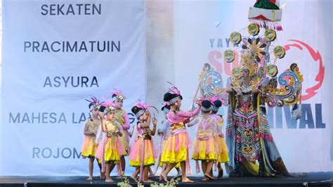 khalayak 1 Khalayak Sasaran Pesan yang dibuat atau disampaikan harus ditentukan penerimanya, khalayak sasaran