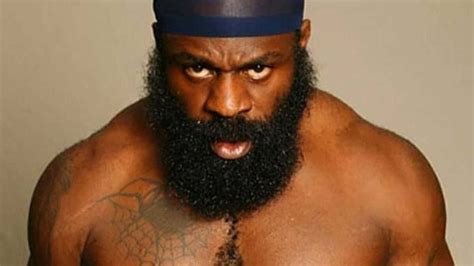 kimbo slice bench press " [2] How much can kimbo slice bench press? Kimbo Slice can bech press 2,000 lbs