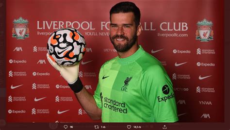 kiper legendaris liverpool Bola