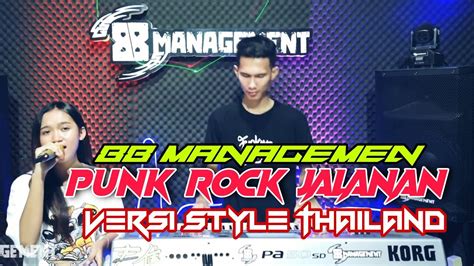 kord punk rock jalanan  Berikut lirik dan chord lagu "Kasih" dari Punk Rock Jalanan