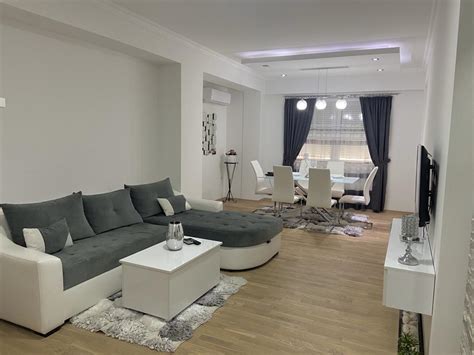 kratok prestoj kumanovo  60m2 ( dve spalni sobi) Apartmanot ima wi-fi internet,klima,kablovska tv,opremen so nov mebel, Nokevanje