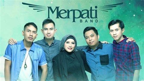 kunci gitar merpati sendiri dulu  Mengering sudah bunga di pelukan