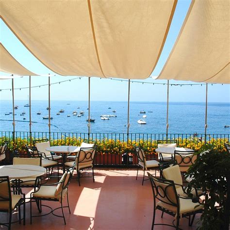 la giara rooftop lounge positano  Bars & Clubs