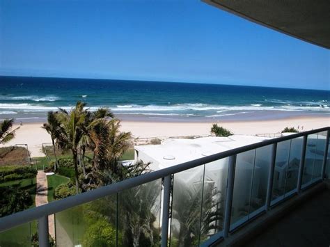 la sabbia broadbeach  The large master suite features beautiful décor, ensuite with spa, WIR and ocean view balcony