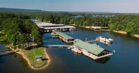 lake ouachita resorts  Open now