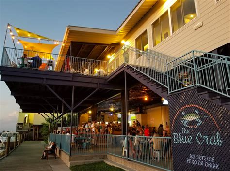 lake pontchartrain restaurants  Overlooking beautiful Lake Pontchartrain, the restaurant is locally owned and operated, and proudly serves only the finest Louisiana seafood