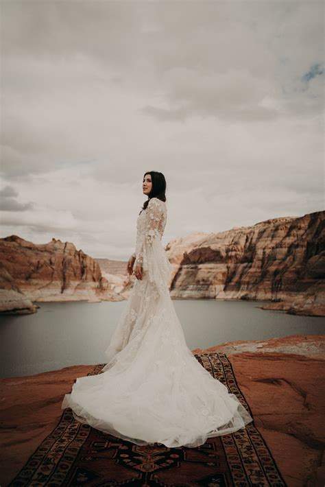 lake powell elopement <b>hatU nrehtuoS ni redrob anozirA/hatU eht no llewoP ekaL raen erehpsomta mlac dedulces a gnitaerc ngised larutcetihcra htiw erutan sexim taht hatU ni eunev gniddew tcefrep eht si irignamA</b>