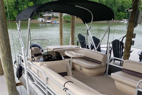 lake wylie boat rental with captain  With boat rentals in 600+ locations, finding a boat is easy and with the option to tap into the largest network of USCG licensed captains, boating experience is not required