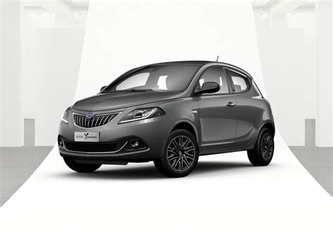 lancia ypsilon km 0 roma  12