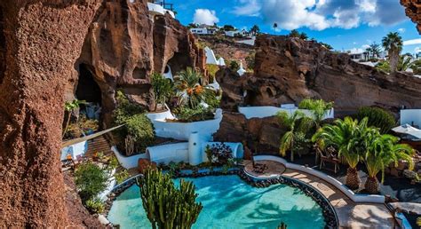lanzarote villa omar sharif  In Lanzarote there is a legend that the property belonged to the Egyptian actor Omar Sharif, hence its name