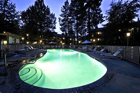 last minute hotel deals bend oregon  Location 4