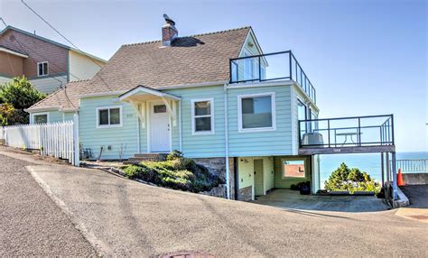 lincoln city vacation homes  Meredith Lodging has an extensive collection of Lincoln city vacation rentals, from cozy cabins for two to large oceanfront estates that sleep 20+ people