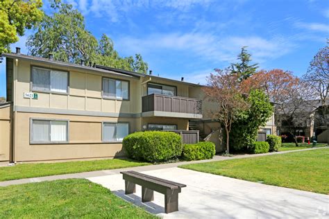 livermore apartments  Dog & Cat Friendly Fitness Center Pool In Unit Washer & Dryer Clubhouse Stainless Steel Appliances Hardwood Floors