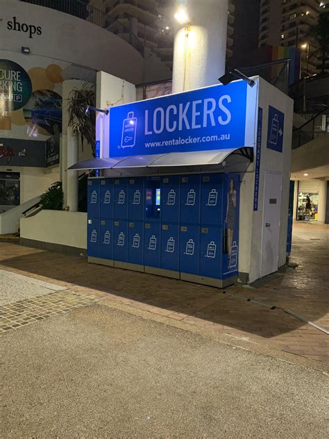 lockers surfers paradise Answer 11 of 11: Hello! on my way from Brisbane to Byron Bay, i would like to stop for a few hours in Surfers Paradise