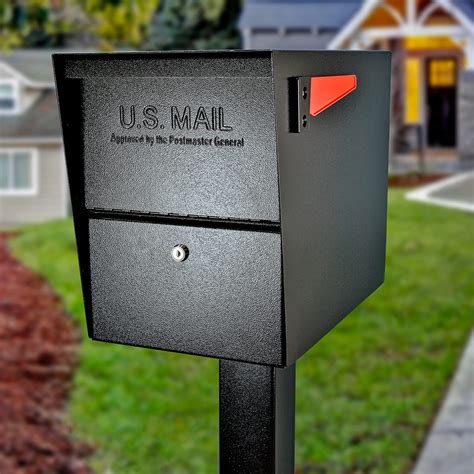 locking mailbox  Heavy gauge welded steel construction