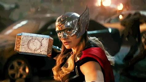 love and thunder jane dies  The main element of Thor: Love and Thunder is that Jane Foster suffers from Stage 4 cancer