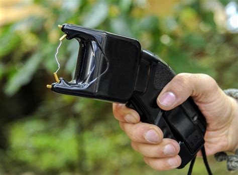 low voltage taser  This compact mini stun gun has two (2) transformers that produce high voltage upon contact and will incapacitate your attacker within seconds