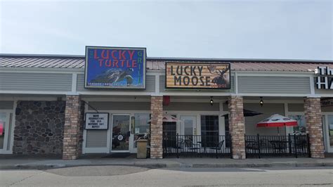 lucky turtle grill  This place is famous for delicious craft beer, bourbon or draft beer