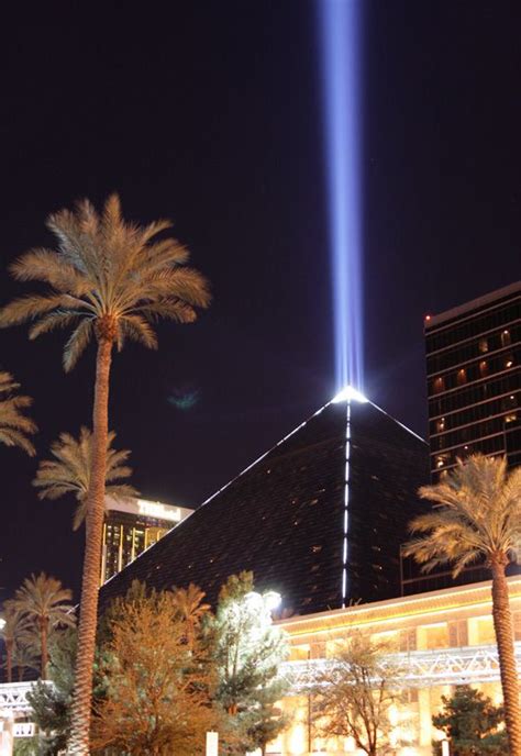 luxor sky beam  It is visible up to 275 miles (443 km) from an airplane at cruising altitude, such as over Los Angeles on a clear night