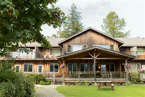 luxury bed and breakfast vancouver island  Oyster Bay Resort – Oyster Bay Resort is an excellent choice for an affordable romantic getaway on Vancouver Island