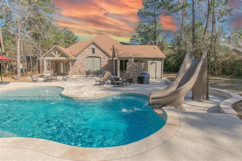 luxury pool builder magnolia tx  Perry Homes