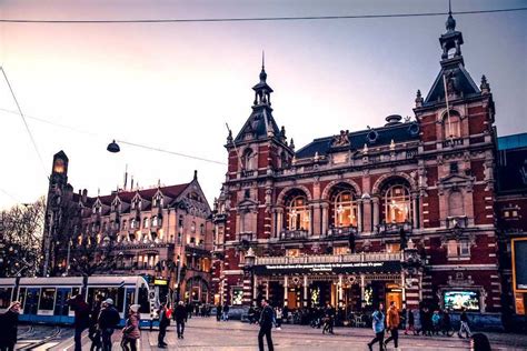 mac leidseplein  It is located at the southern end of Amsterdam’s central canal ring, only a few footsteps away from the main entrance of the amazing Vondelpark