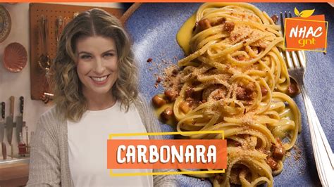 macarrão à carbonara rita lobo  Misture, raspando todo o queimadinho que se formou na panela