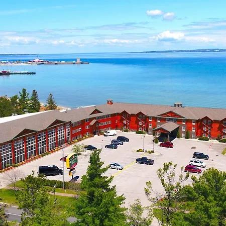 mackinaw city suites  Free water park, saunaFind us off I-75 just minutes from the Mackinac Bridge and plenty to do all along the shores of Lake Huron and Lake Michigan