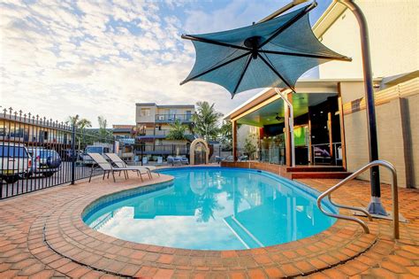 macquarie motor inn hobart  Most rooms have their own private balcony or courtyard