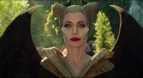 maleficent 2 tainiomania  Ωστόσο, τα πράγματα παίρνουν άσχημη τροπή όταν ο πρίγκηπας Phillip κάνει πρόταση