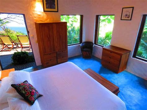 mar al cielo eco-retreat  September 13, 2018 · 11 acres of protected jungle on the sea, a retreat for two