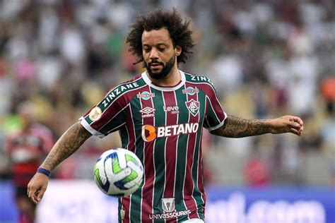 marcelo vieira usia Nom complet: Marcelo Vieira da Silva Júnior Naissance (âge): 12 mai 1988 (35) Lieu: Rio de Janeiro Taille: 1,74 m Nationalité: Brésil