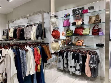 marshall rousso locations  While the store predominantly features the latest in women’s apparel, handbags and jewelry, this location also houses a selection of men’s tops, hats and socks