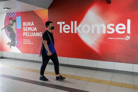 menara telkomsel 600 menara yang kemungkinan akan dilepas prosesnya mulai tahun ini dan akan ditutup pada tahun depan