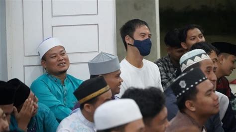 mimpi ikut kajian Pasalnya, banyak sekali amalan yang bisa dibaca ketika hendak bertemu dan bersua dengan Rasulullah