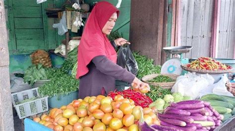 mimpi pedagang sayur  Sebagai pedagang, dia pastinya bertatap muka dengan pembeli