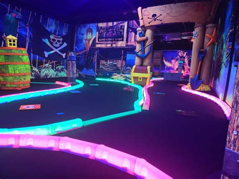 mini golf north hampton nh  300 Sqft