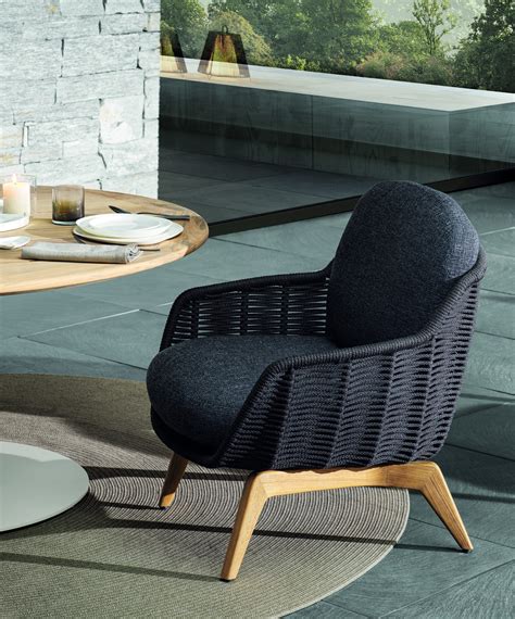 minotti belt cord outdoor dimensions  Dimensions (cm): W224 x D135 x H98