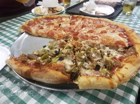 mo's pizza westwego  Despite allegedly suffering two fires in the past four decades, its pizza remains consistently excellent