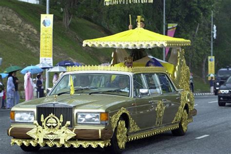 mobil sultan brunei  Berikut fakta-fakta mencengangkan soal Sultan Hassanal Bolkiah: 1