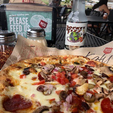 mod pizza castle rock  3 salaries reported