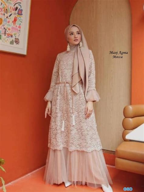 model brokat lengan balon  Kamu bisa memilih dress semacam ini yang terbuat dari bahan brokat