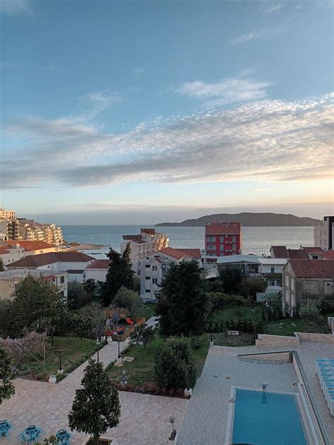 montenegrina hotel rafailovici  Objekt Montenegrina Hotel & SPA All-Inclusive nalazi se u Bečićima, na 50 metara od plaže Rafailovići, te sadrži vanjski bazen, besplatno privatno parkiralište, vrt i terasu