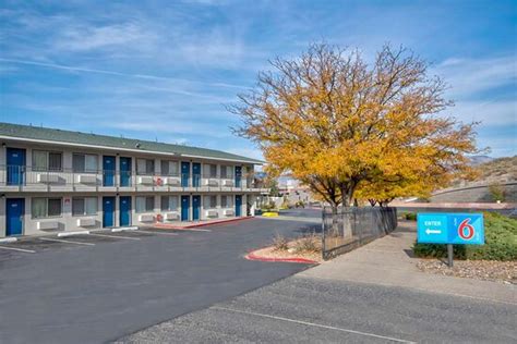 motel 6 albuquerque midtown  37 guestrooms or units