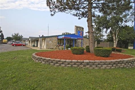 motel 6 kalamazoo michigan  Dine at nearby eateries like Michelle’s, Godfather’s Pizza or Sprinkle Road Tap House