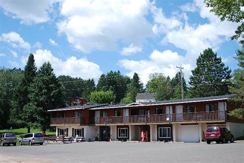 motels in iron river michigan 18 miles southeast of 49935