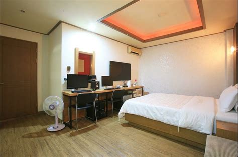 motels in seoul  Address: 4, 5F, 35-20, Myeongdong 10-gil, Jung-Gu, 04537 Seoul, South Korea