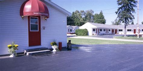 motels in st. ignace michigan  Service 4