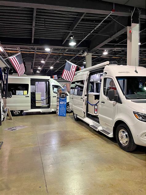 motor home rentals mundelein  Class C