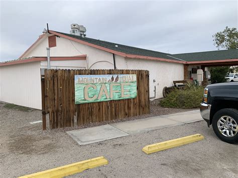 mountain quail restaurant quartzsite arizona  0